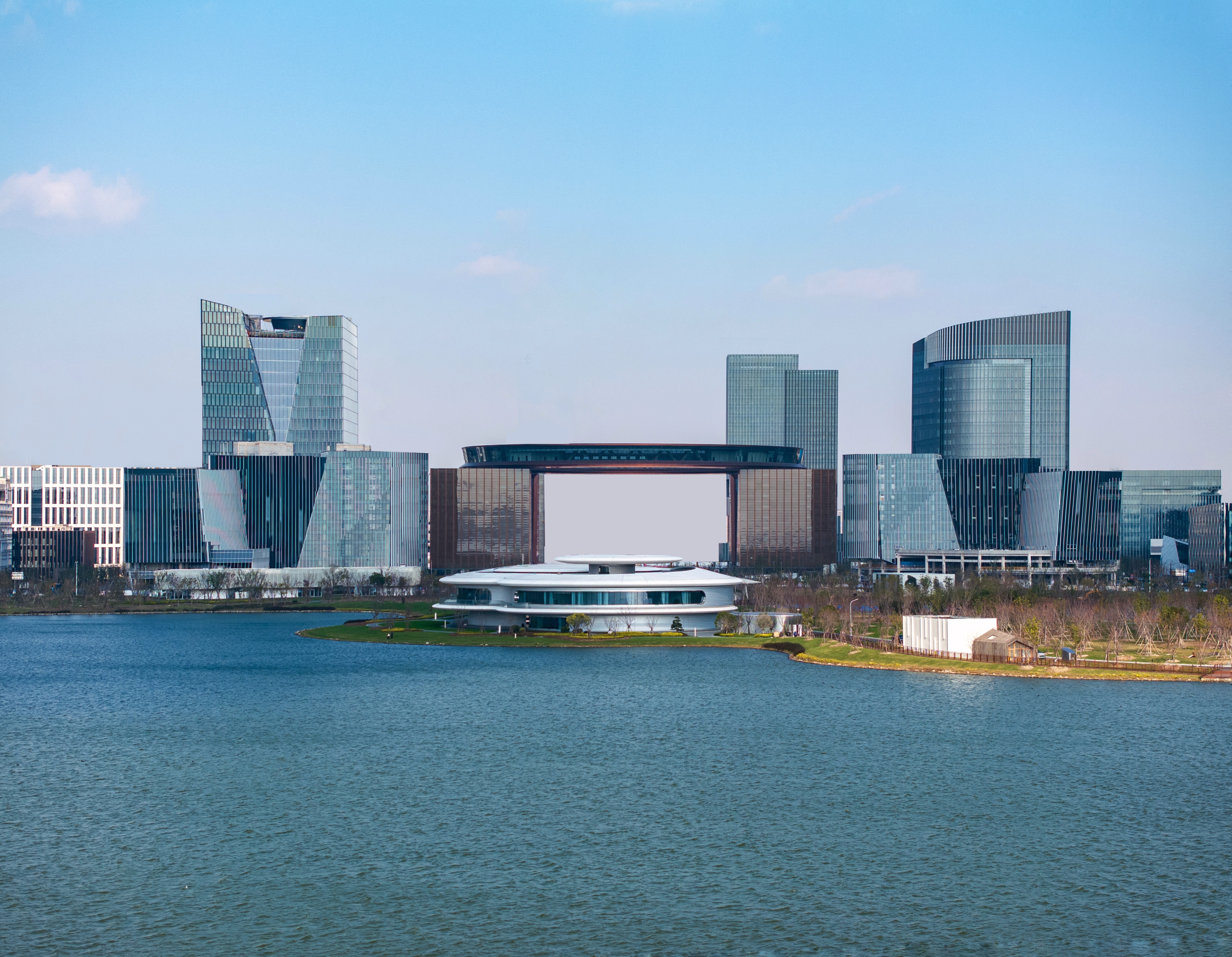 放大“超等个体”效果！委员呼吁韦德网站官方入口放宽落户行业规模限制